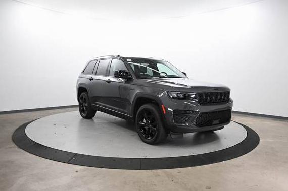 JEEP GRAND CHEROKEE 2023 1C4RJGAG7P8890551 image